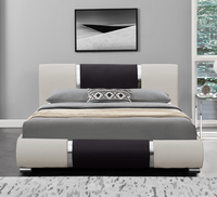 Cama Moderna King Size con Plataforma Tapizada en Cuero Sintético PU, Decorada con Tiras Cromadas de Alto Brillo