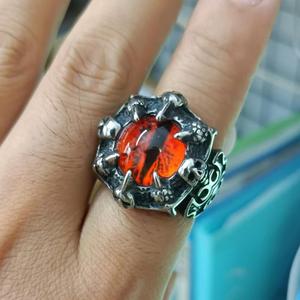 Anillo de Plata Tibetana con Garra de Dragón para Hombre, Incrustaciones de Piedra Roja, Joyería Punk Casual - Product Image 2