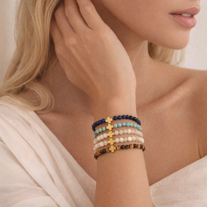 Pulsera de Piedras Naturales Resoul con Cruz Dorada, Elástica y Apilable, Joyería Cristiana al por Mayor - Product Image 3