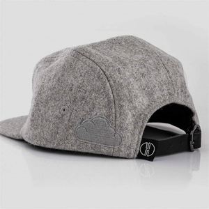 Casquette de camping 5 panneaux de haute qualité en laine peignée et flanelle, avec sangle en cuir, logo personnalisé brodé, idéale pour les sports de plein air - Product Image 2