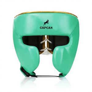 Protège-tête de boxe en cuir avec intérieur lisse, construction durable, rembourrage doux, caractéristiques de sécurité - Product Image 1
