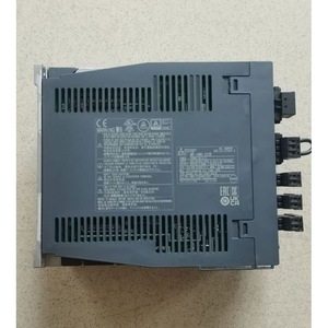 Contrôleur de moteur servo Mitsubishi Mr-J4W3-222B 48 V CC 100 W Utilisation industrielle - Product Image 3