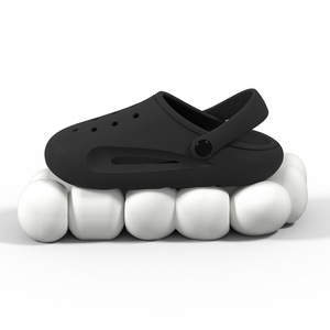 Chanclas de Verano para Hombre y Mujer, Antideslizantes, con Suela Gruesa, Diseño con Orificios, para Uso en Interiores y Exteriores, Estilo Playa - Product Image 4