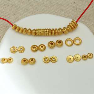 Colorfast <span class=keywords><strong>sable</strong></span> <span class=keywords><strong>or</strong></span> entretoise perles florales rondes perles casquettes bijoux à bricoler soi-même faisant des fournitures en vrac perles en vrac pour Bracelet collier - Product Image 1