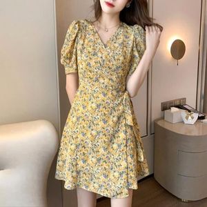 Lady's Elegant V-neck Floral Pattern <strong>Dress</strong> with Full Cuffs, Tight Waistband and Slit at the Hem, a Casual Mini Skirt - Product Image 3