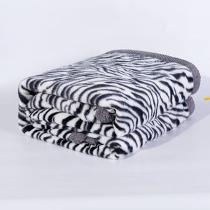 Chăn lông giả mềm mại, ấm áp, mịn màng như lông thỏ, chăn bông dày dặn dùng trong phòng ngủ - Product Image 1