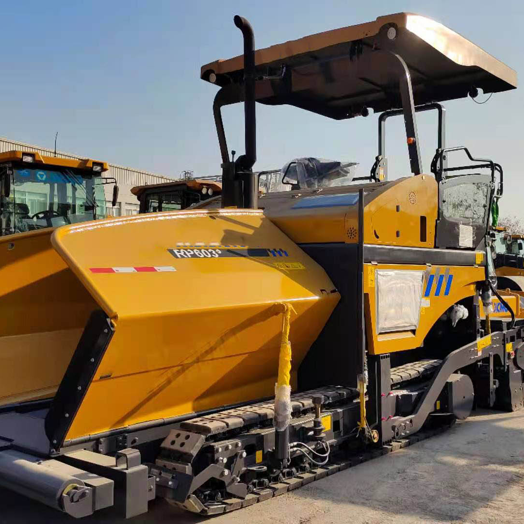 Асфальтоукладчик гусеничный XCMG rp603