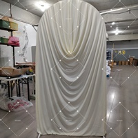 MUWEI Housse de cadre arqué en U monobloc pré-arranglée, en Spandex extensible et soie de lait, avec manches drapées, pour cabine photo de mariage et d'anniversaire