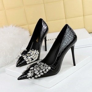 Zapatos de Tacón Alto para Mujer, Diseño de Moda para Bodas, Tacón Delgado, Punta Puntiaguda, Lazo con Pedrería, 2025 - Product Image 5