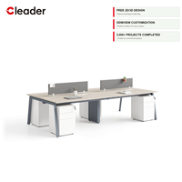 Bureau de travail modulaire moderne pour 4 personnes, charbon, avec pieds en A inclinés, écran acoustique et piedestals mobiles
