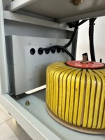 Stabilisateur de tension industriel 40 kVA monophasé 220 V, servo AVR entièrement en cuivre pour l'alimentation des centres de données