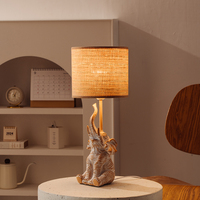 Vente directe d'usine, lampe de table élégante de style rétro en forme d'éléphant, ornement décoratif avec abat-jour