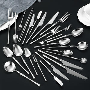 Ensemble de couverts en acier inoxydable 304 A02, manche ovale fin, vaisselle durable de style occidental pour mariage et usage adulte - Product Image 3