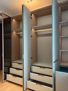 Chambre à coucher moderne et minimaliste <span class=keywords><strong>de</strong></span> luxe : armoire, meuble <span class=keywords><strong>de</strong></span> rangement, dressing. - Product Image 3