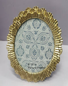 Vente <span class=keywords><strong>en</strong></span> gros Cadre photo <span class=keywords><strong>en</strong></span> résine Cadre photo vintage <span class=keywords><strong>en</strong></span> résine personnalisé <span class=keywords><strong>Collage</strong></span> vintage <span class=keywords><strong>en</strong></span> or Cadre suspendu - Product Image 3