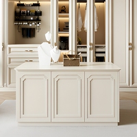 Armoire européenne sculptée antique haut de gamme pour chambre de villa de luxe, dressing et décoration intérieure