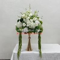 FB1399 Composition florale populaire blanche et verte 50cm, boule de fleurs artificielles design rose, hortensia et lys calla pour décoration de mariage