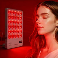 Lampe de thérapie LED rouge portative OEM/ODM d'usine, puissance élevée 30W, longueurs d'onde 460nm/590nm/610nm/630nm/660nm/940nm pour les mains