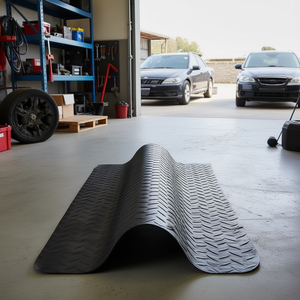 Tapis de protection de sol en PVC à motif diamant 7,5 x 20 pieds, auto-adhésif, antidérapant, pour garage, entrepôt, utilisation en intérieur - Product Image 2