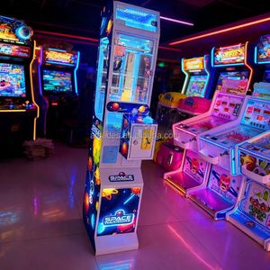 เครื่องเกมคีบตุ๊กตาหยอดเหรียญเกรดเชิงพาณิชย์ ธีมอวกาศ สำหรับศูนย์เกม - Product Image 4