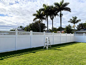 Clôture en PVC blanche sur mesure Fentech, panneaux <span class=keywords><strong>de</strong></span> clôture en vinyle, clôture <span class=keywords><strong>de</strong></span> <span class=keywords><strong>jardin</strong></span> extérieure - Product Image 1