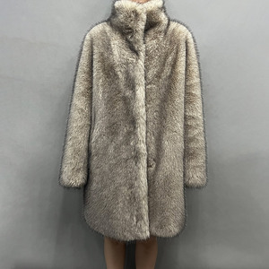 Manteau en <span class=keywords><strong>fausse</strong></span> <span class=keywords><strong>fourrure</strong></span> pour femme, veste d'hiver de luxe en <span class=keywords><strong>fausse</strong></span> <span class=keywords><strong>fourrure</strong></span> de renard argenté, manteau long élégant et chaud, <span class=keywords><strong>fourrure</strong></span> moelleuse et duveteuse - Product Image 1