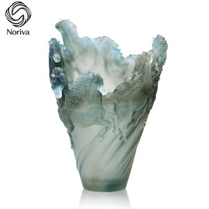 Vaso in Vetro Cristallo Liuli Craft Fengming con Stampa Animale in Rilievo Intagliato, Articolo da Collezione <span class=keywords><strong>di</strong></span> Arte Mediorientale alla Moda - Product Image 2