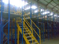 Plateforme de stockage en acier robuste Q235B sur mesure avec une capacité de charge de 500 kg pour planchers de mezzanine et grilles métalliques