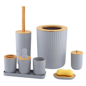 Vente flash Ensemble <span class=keywords><strong>de</strong></span> <span class=keywords><strong>salle</strong></span> <span class=keywords><strong>de</strong></span> <span class=keywords><strong>bain</strong></span> <span class=keywords><strong>de</strong></span> luxe gris pour la maison 8 pièces Ensemble d'accessoires <span class=keywords><strong>de</strong></span> <span class=keywords><strong>salle</strong></span> <span class=keywords><strong>de</strong></span> <span class=keywords><strong>bain</strong></span> en <span class=keywords><strong>bambou</strong></span> avec couvercle en plastique avec poubelle - Product Image 4