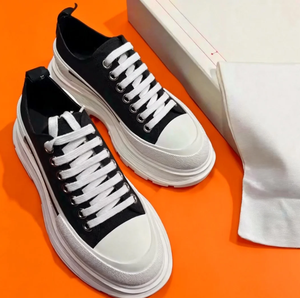 Chaussures décontractées montantes pour femme, version haute M MQ, blanches, à lacets, en toile, nouveau style, plateforme, semelle épaisse, rehaussantes - Product Image 1