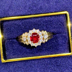 Anillo de Halo con Rubí Natural de Corte Redondo, Oro Amarillo de 18K con Diamantes en Forma de Pera y Cuadrado, Anillo de Piedras Preciosas Vintage Simétrico para Mujer - Product Image 4