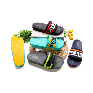 Henghao Pantoufles à semelle <span class=keywords><strong>en</strong></span> PU entièrement personnalisées Fourniture d'usine OEM de <span class=keywords><strong>maison</strong></span> d'hôtes Hôtel Utilisation intérieure Sandales à glissière personnalisées avec logo - Product Image 6