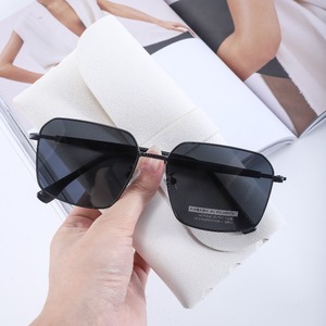 2026 New Style <b>Square</b> Polarized <b>Sunglasses</b> Men's Metal Large Frame Sunscreen <b>Sunglasses</b> Fashion Anti-UV Glasses Women - Product Image 1
