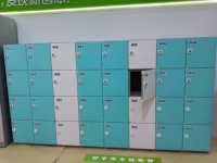 Casiers modernes en plastique ABS démontables, étanches, écologiques, résistants à la rouille, recyclables, avec serrure à clé, options de couleur personnalisées, pour école et salle de sport