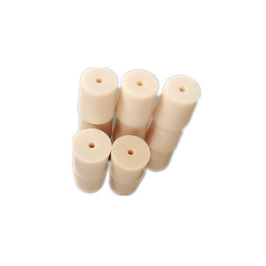 แท่งอัดแข็งแบบแท่งกลมพลาสติกทำจากไนลอน/พลาสติก HDPE ทนทานต่อการสึกหรอตามสั่ง - Product Image 1