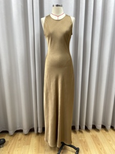 Oem Odm علامة خاصة للنساء من الدانتيل الجميل المنسوج من الساتان والحرير فستان طويل فاخر للحفلات - Product Image 2