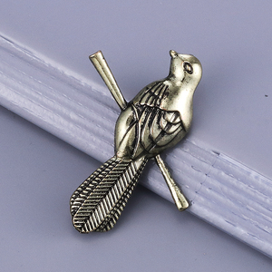 Broche ZRM Fashion Vintage en Bronze en Forme d'Animal, Inspirée du Film et du Jeu de Trônes (Chanson de Glace et de Feu), en Alliage de Zinc, Bijou pour Hommes et Femmes - Product Image 3