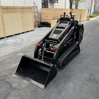 Minipala caricatrice diesel Kubota Euro 5 EPA HKV8000 con trinciatrice forestale e falciatrice