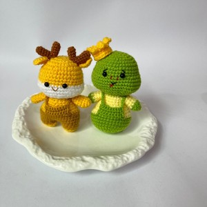 Nouvelle poupée miniature au crochet faite à la main, porte-clés lumineux, écologique, mignonne, en forme d'animal tricoté : lapin, ours, chat, cochon, singe, souris, abeille, cheval - Product Image 4