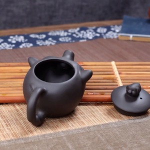 หม้อดินสีม่วงสำหรับใช้ในครัวเรือนแบบจำลองลูกหมูจากเฉาซานประเทศจีน - Product Image 4