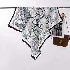 Écharpe en soie twill en gros, imprimée sur mesure par un designer, écharpe de tête de 35 pouces, écharpes ethniques, châles pour femmes, élégante, de haute qualité - Product Image 3