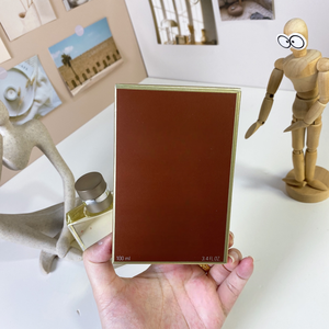 ชุดของขวัญน้ำหอมกลิ่นดอกไม้สดชื่นสำหรับผู้หญิง VILUNENES ขนาด 80 มล. สเปรย์ฉีดตัว 57 มล. ครีมบำรุงผิวกาย เป็นมิตรกับสิ่งแวดล้อม กลิ่นหอมติดทนนาน - Product Image 5