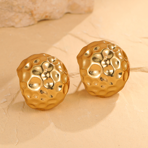 Nouvelles boucles d'oreilles tendance en acier inoxydable, de forme irrégulière et creuse, en forme de goutte d'eau, au style unique et sophistiqué. - Product Image 2