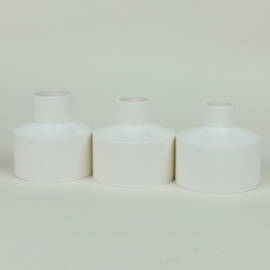 Accesorios rectos de PVC de alta calidad, acoplamientos de reducción suave de rodamiento de presión de fábrica profesional para diferentes tamaños de tubería - Product Image 2