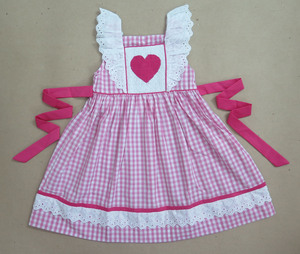 Robe en coton à carreaux roses brodée main avec cœur pour filles, robe d'été à manches volantées en dentelle blanche, tenue de boutique pour bébés, tout-petits et enfants - Product Image 5