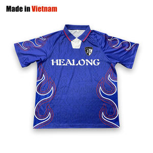 Uniforme de fútbol clásico personalizado 100% poliéster para hombres - Product Image 1