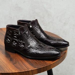 Bottes de travail montantes pour hommes, nouveau style 2025, en cuir véritable, antidérapantes, pour l'automne, à bout pointu, semelle extérieure en caoutchouc - Product Image 4