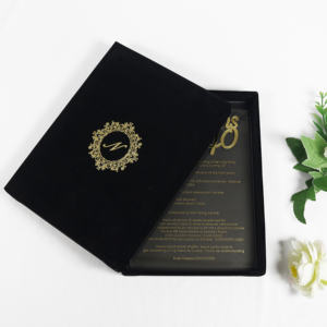 Luxus benutzerdefinierte goldene <span class=keywords><strong>Script</strong></span>-Initialen klar Acryl Hochzeit-Einladungen Goldfolie-Logo schwarze Samthandschachtel - Product Image 3