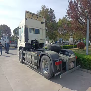 Nouveau produit 375HP tracteur HOWO 6X4 tracteur Diesel tracteur à 10 roues du groupe national des camions lourds de la Chine - Product Image 4