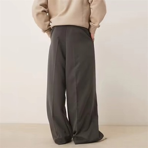 Pantalon décontracté pour hommes en polyester viscose à taille normale avec poches fonctionnelles et jambe large de fabrication personnalisée - Product Image 2